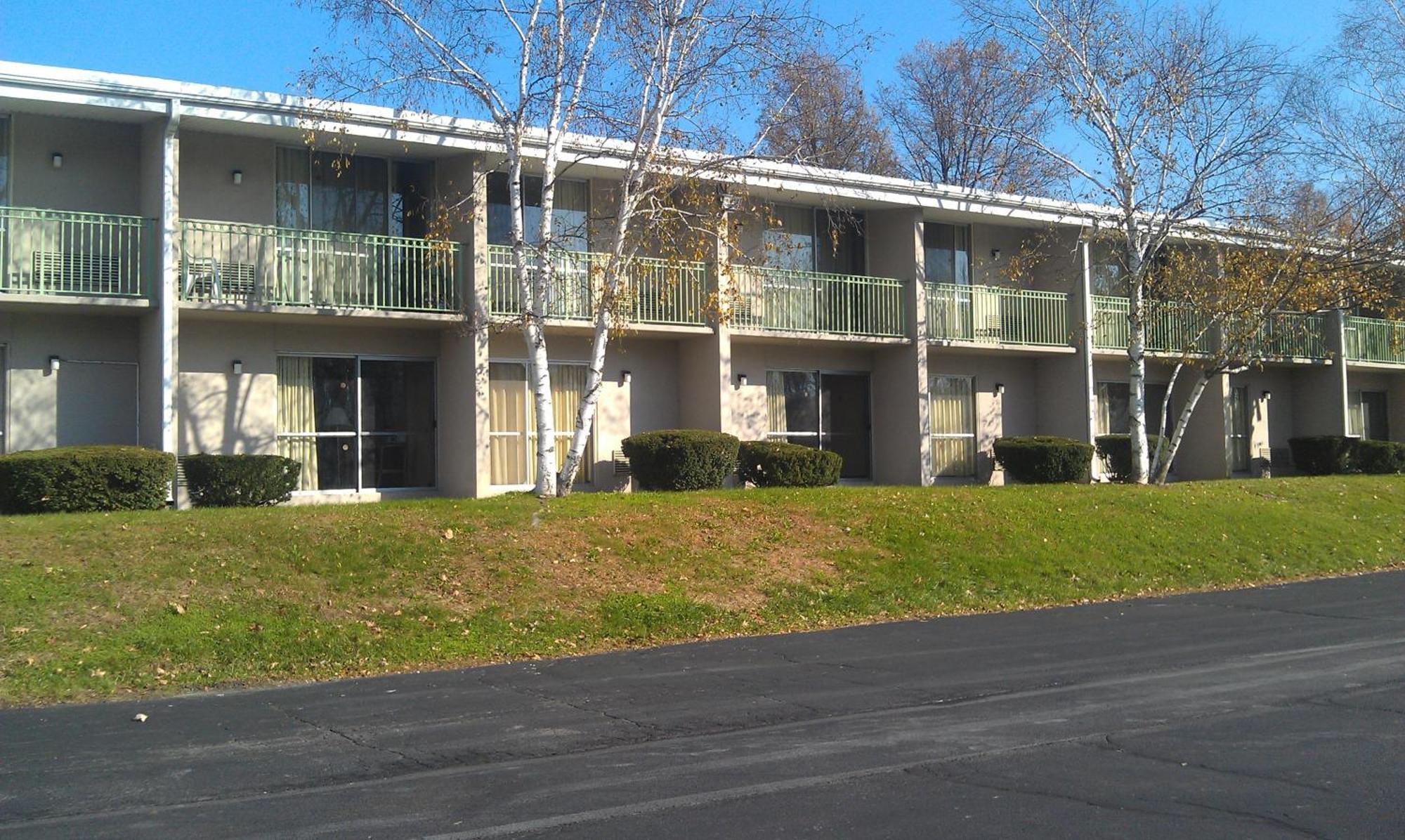 Howard Johnson By Wyndham Newburgh Exterior foto